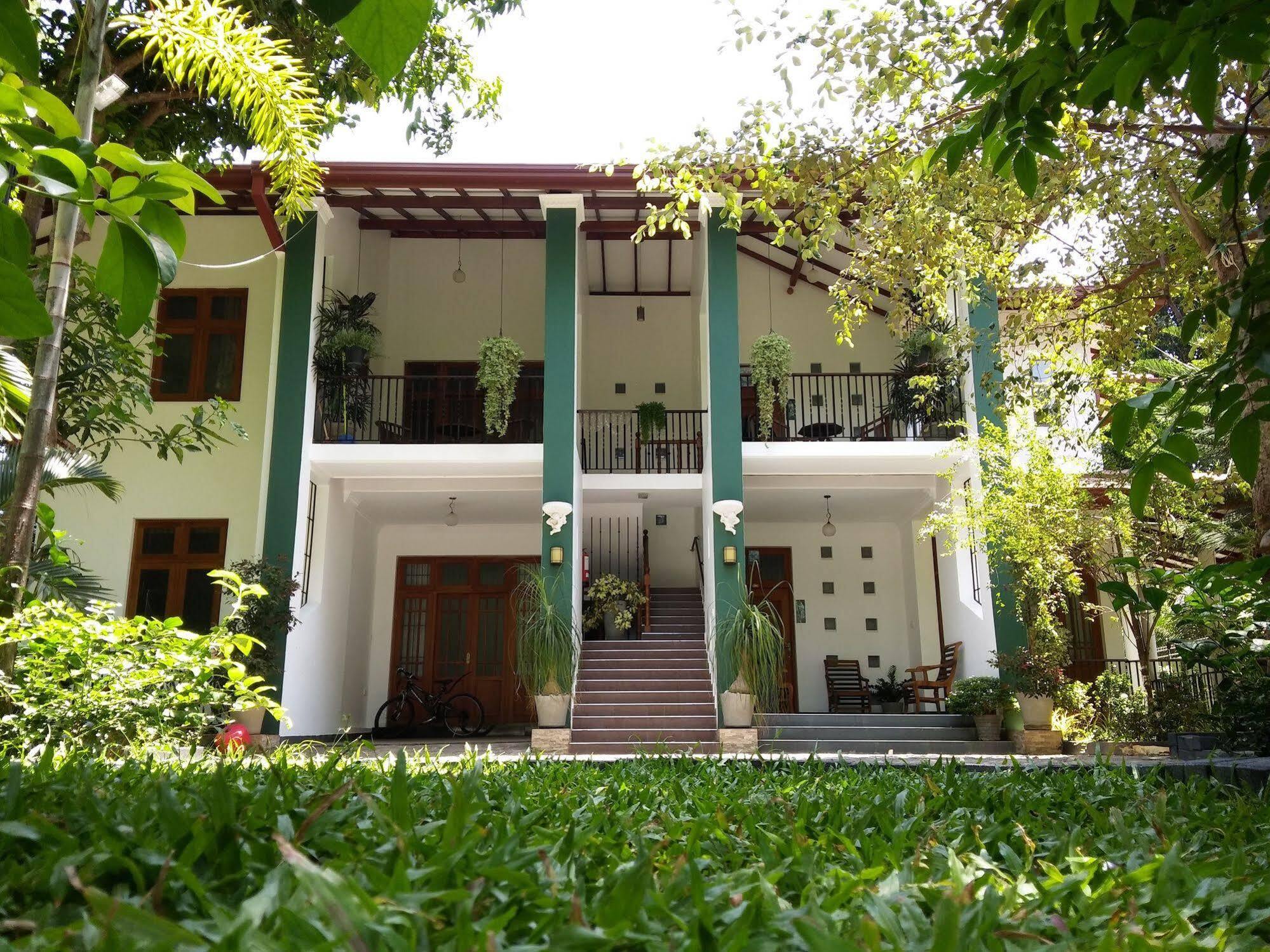 West Dene Bed and Breakfast Negombo Eksteriør billede